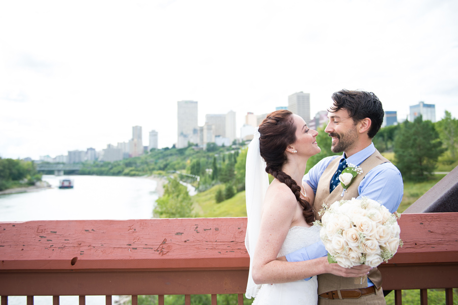ERIN-SWEET-PHOTOGRAPHY-EDMONTON-ROMANTIC-WEDDING-LOUISE-MCKINNEY-PARK-PHOTOS012